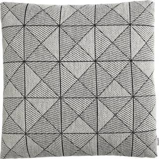 Muuto - Tile Cushion Black/White - Pyntepuder og pudebetræk - Anderssen & Voll - Sort,Hvid