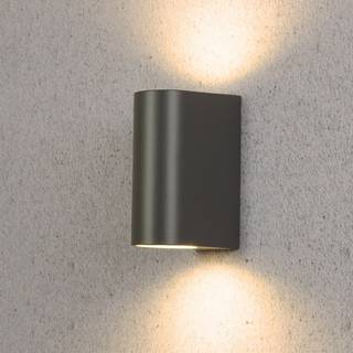 Elegant udendørs lampe i aluminium