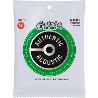 Martin Autentisk Akustisk Marquis Silked Guitar Strings - Phosphor Bronze Light Gauge | Varm afbalanceret tone med brobeskyttelse | Silkeomvikled