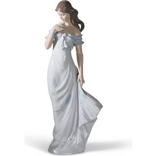Lladro 01006918 A Flower's Whisper - P4736
