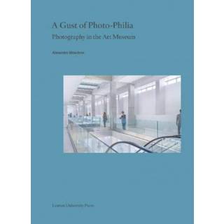 A Gust of Photo-Philia