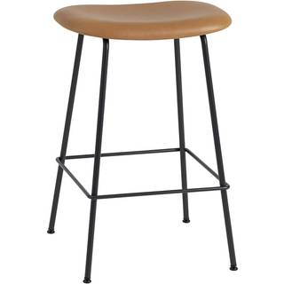 Muuto Fiber Barstol med Træ Base Læder Polstret Cognac/Eg H66 cm