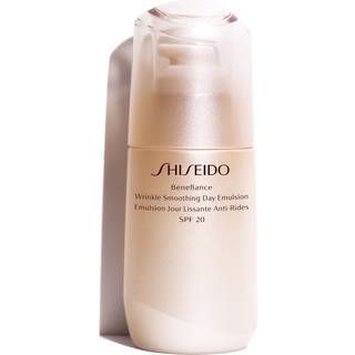 Shiseido Ansigtspleje linjer Benefiance Wrinkle Smoothing Day Emulsion SPF 20 75 ml (6.947,00 kr / 1 l) - 75 ml