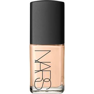 NARS Sheer Glow Foundation Yukon
