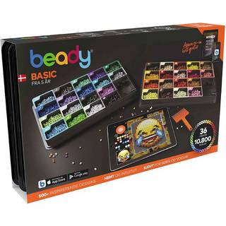Beady Basic 10.800 perler 401 Indeholder: Beadys app, som bare gør perlelægning sjovere Adgang tilhundredevis af flotte perlemotiver 10.800 Hama perler 36 forskellige perlefarver 4 Beady perleplader med gennemlysning 1 Beady perleskraber 150 Beady Coins.