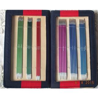 KnitPro ZING Strømpepindesæt 20 cm (6 str. 2.50-5.00mm) Indhold: 6 størrelser á5 strømpepinde Materiale:Aluminium Typer:Strømpepinde Størrelser: 2.50mm, 3.00mm, 3.50mm, 4.00mm, 4.50mm og 5.00mm Længde:20 cm.
