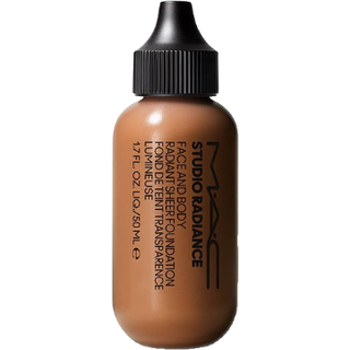 MAC Cosmetics Studio Radiance Face and Body Radiant Sheer Foundation Let makeup til ansigtet og kroppen Skygge C6 50 ml - 50 ml