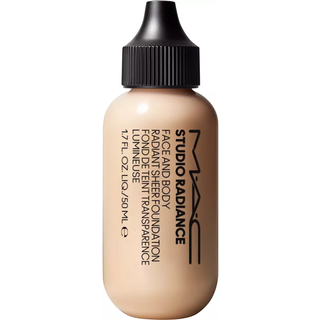 MAC Studio Radiance Face And Body Radiant Sheer Foundation C0 50 ml