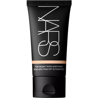 NARS Ansigtsmakeup Foundation Pure Radiant Tinted Moisturizer SPF 30 PA++ Gotland 50 ml (6.600,00 kr / 1 l) - 50 ml