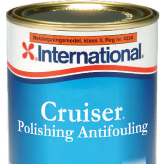 Selvpolerende kobberbaseret bundmaling International Cruiser Polishing Antifouling, 2.5 liter - mørkeblå