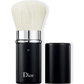 Backstage Kabuki Brush 17-Retractable kabuki brush n°17