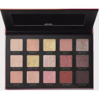 Milani Gilded Luster Light Eyeshadow Palette