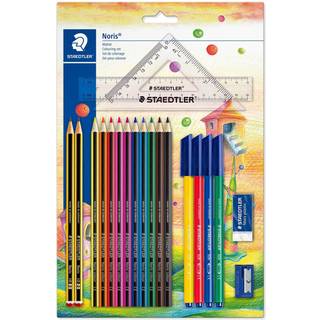 STAEDTLER Noris Club Skolestartssæt, 20 dele Sættet indeholder: •2 højkvalitets blyanter • 10 farveblyanter med A•B•S • 4 tusser • 1 premium viskelæder • 1 blyantspidser i plastic til standard blyanter • 1 lineal 15 cm samt 1 trekantslineal.