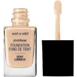 wet n wild Ansigt Foundation Photo FocusFoundation Dewy Soft Ivory 130 g (500,00 kr / 1 kg) - 130 g