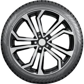 Nokian Hakkapeliitta 10 ( 215/70 R16 100T Aramid Sidewalls, SUV, med spikes )