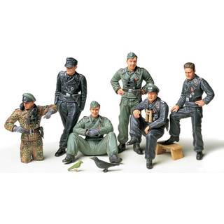 1/35 GERMAN TANK CREW AT REST