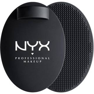 NYX Professional Makeup On The Spot Brush Cleansing Pad