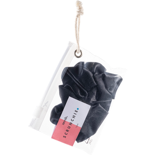 Needs Hair Scrunchie (1 stk)