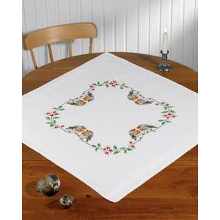 Broderikit Fugle 80 x 80 cm Smukt broderisæt med fugle Færdig dug: 80x80 cm Korssting og stikkesting teknik 13 farver DMC Mouliné garn Detaljerede fuglemotiver i pastelfarver.