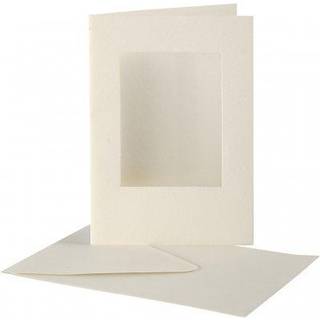 Passepartoutkort med kuvert, rektangulær Indhold: 1 pakke med 10 sæt passepartoutkort med kuvert Kort str.: 10,5x15 cm Kuvert str.: 11,5x16,5 cm Udskæring str.: 6,5x8,8 cm.