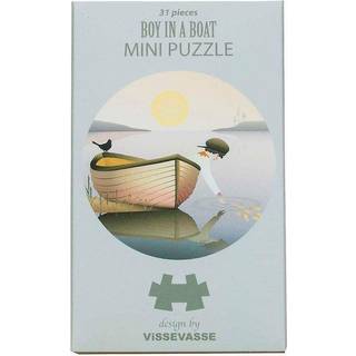 Tilbud: Spar 50% - Boy In A Boat - Mini Puzzle fra ViSSEVASSE
