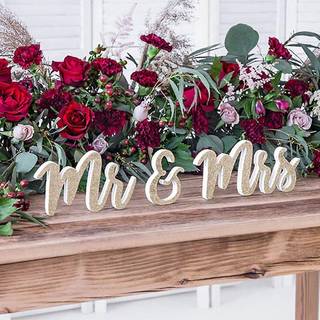 Træskilt "Mr &amp; Mrs" i Hvid og Metallic Guld – Elegant Borddekoration til Bryllup, 90-210 mm
