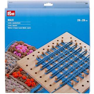Prym Loom Maxi Kvadrat, 29x29 cm Prym Loom Maxi Kvadrat, 29x29 cm. Træplade på 29 x 29 cm fra Prym. Inkluderet er selve rammen, 50 træpløkker, 1 uldnål og instruktioner.