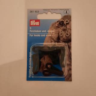 Prym Pelshægter, Omspundne En pakke med fine omspundne pelshægter der fås i både Sort, brun og grå.