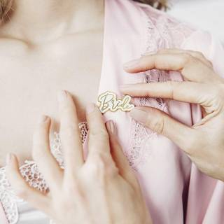 Bride broche, hvid
