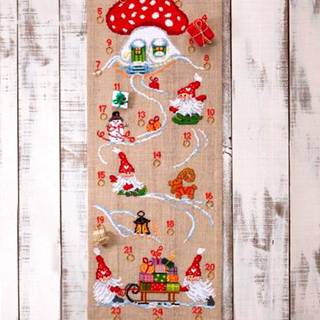 Broderikit Paddehattehus og Nisser Broderikit med et fint julemotiv Lav din helt egen julepynt med dette nydelige kit Det færdige broderi måler 35 x 92 cm Kittet indeholder: Stof: 100% hør Garn: 100% bomuld Nål og mønster Ringe Broderes i korssting og stikkesting.