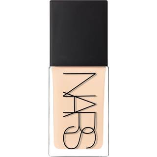 NARS Light Reflecting Foundation Lysnende foundation til et naturligt udseende Skygge YUKON 30 ml - 30 ml