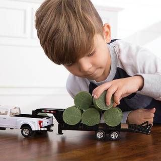 Tomy John Deere Ford pickup med svanehals trailer med baller og baleholder hvid gr?nne unisex b?rn