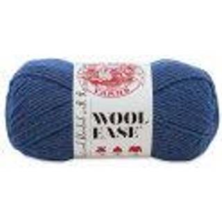 Lion Brand Wool Ease 620-115 Blue Mist Indhold:80% akryl, 20% uld Vægt/længde:85 g = ca 180 meter Anbefalede pinde: 5.00 mm Strikkefasthed:10 x 10 cm = 18 m x 24 p Vask:Maskinvask max 40°C.