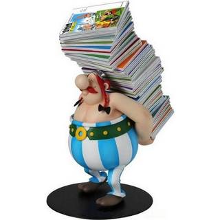 Plastoy Asterix og Obelix samlefigur (Obelix med en bunke tegneserier)