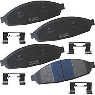 Bendix Premium SBC931 Keramiske frontbremseklodser til Ford Crown Victoria 2011-2003 Grand Marquis 2004-2003 Lincoln Town Car 2011-2003 Mercury G