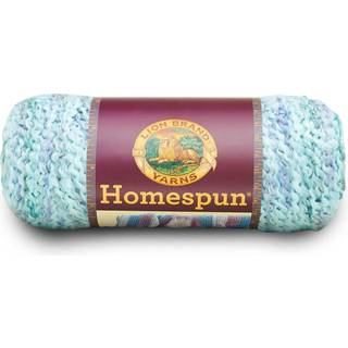 Lion Brand Homespun 790-329 Waterfall Indhold: 98% akryl, 2% polyester Vægt/længde: 170 g = ca. 169 meter Anbefalede pinde: 6.00 mm Strikkefasthed: 10 x 10 cm = 14 m x 20p Vask: Maskinvask 40°C.