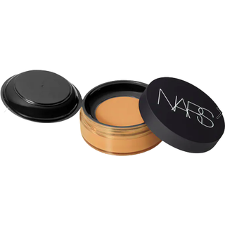 NARS Light Reflecting SETTING POWDER - LOOSE Lysnende løs pudder Skygge SHORE 11 g - 11 g