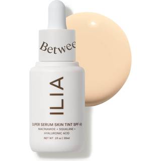 Ilia - Super Serum Skin Tint SPF 40 | Ikke-komedogen vegansk letv?gt til at hj?lpe mod bl? lys + forurening under hydrering af udj?vning + raffin