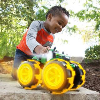 Monster Treads Lightning Wheels Light Up Tractor Deluxe - John Deere Tractor Toys - Light Up Monster Truck Tractor med Rainbow Lights and Sounds