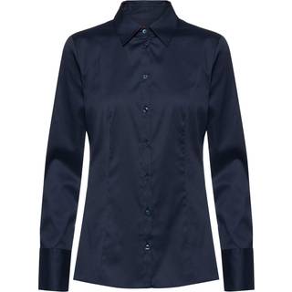 Bluse i figursyet pasform i poplin, der er nemt at stryge