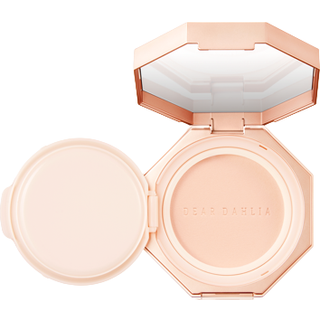DEAR DAHLIA Ansigtsmakeup Powder Soft Velvet Pressed Powder Fair 10 g (32.500,00 kr / 1 kg) - 10 g