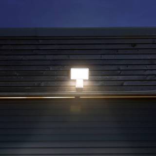 LEDVANCE ENDURA PRO Flood Sensor 15W 4000K IP55 White væglampe hvid