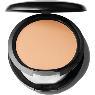 MAC Cosmetics Studio Fix Powder Plus Foundation C4.5 - 15 g