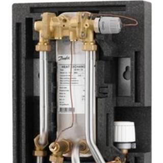 Danfoss Redan Akva Lux II isoleret vandvarmer med AVE trykudligner til 3 - 4 lejligheder