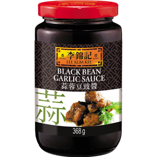 Lee Kum Kee sorte bønne sauce m. hvidløg (Black Bean Garlic Sauce) 368 g.
