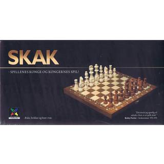 Vennerød Chess Set in Wood