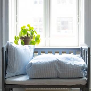 Emilie Juniorsengetøj, Light Blue, 100x140 cm