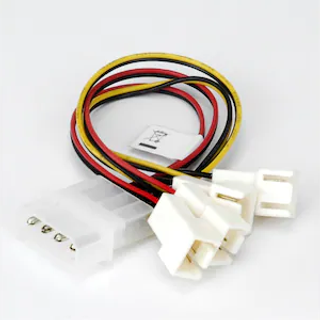 Akasa 4 pin PSU Molex to 4 * 3 pin fans (speed reduction on 2 fans)