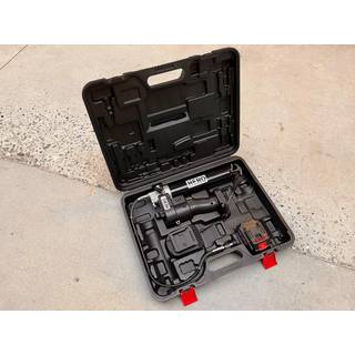 Fedtpresser 21 volt med 1 batteri Li-ion