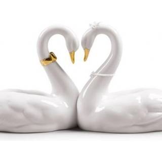 Lladro 01009304 Endless Love (Golden Re-Deco) - P4480